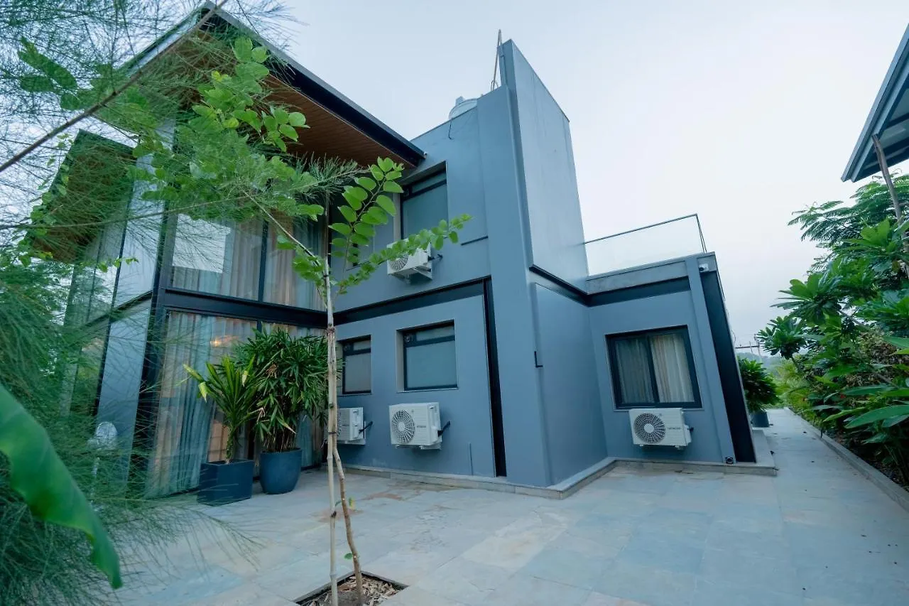 The Lake Edge Villa Udaipur 0*,  Índia